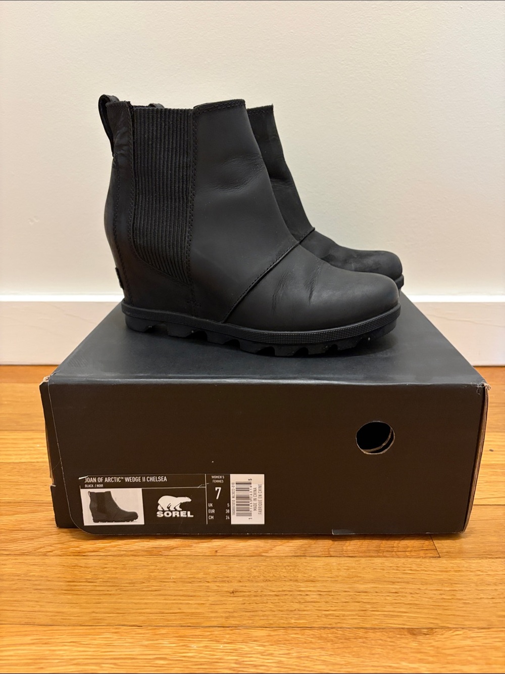 Sorel Black Wedge Chelsea Boot - Joan of Arctic Style